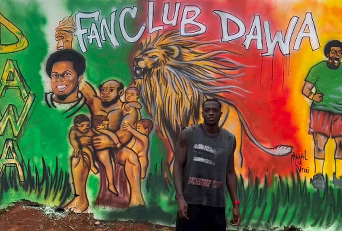 „Dawa eee” » Imagini colosale cu fundașul de la FCSB printre fanii din Africa