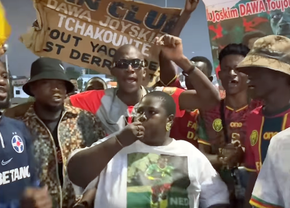„Dawa eee” » Imagini colosale cu fundașul de la FCSB printre fanii de Africa