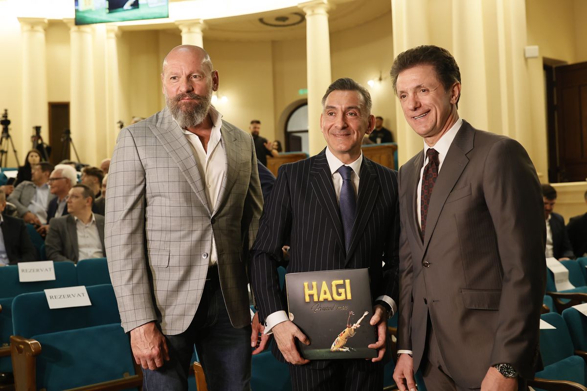 Marilena a stat la coada de 100 de persoane pentru a primi un autograf de la Gică Hagi