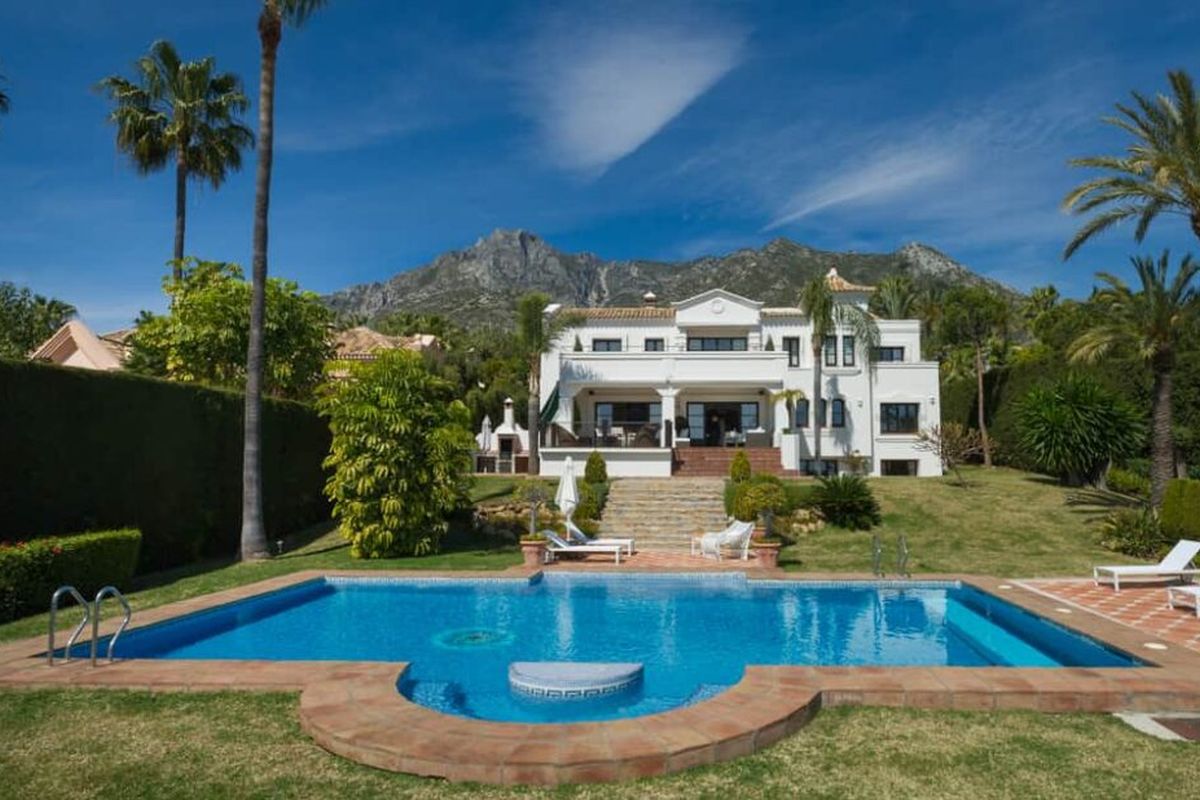 Novak Djokovic, amendat a doua oară pentru renovarea ilegală a vilei sale din Marbella » Cât valorează locuința și ce facilități are