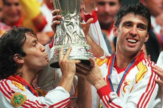 Hakan Șukur, în dreapta, foto: Guliver/gettyimages