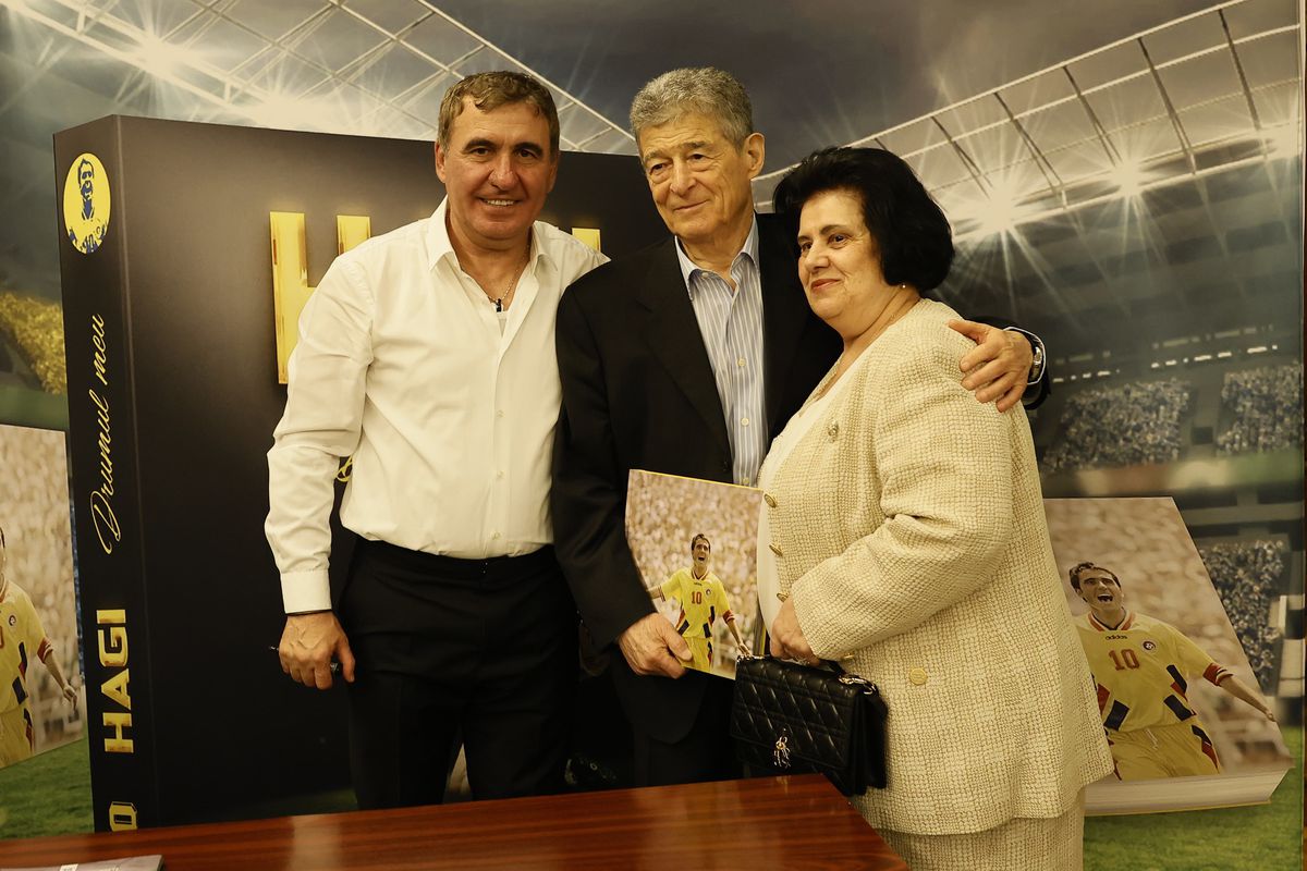 Gică Hagi și-a lansat cartea autobiografică: „Am iubit mingea. După aceea, familia!” » Lucescu a stârnit hohote de râs în Aula de la ASE: „Când a sărit la ăla, știi cum a zburat în cameră?”