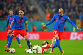 2 jucători, OUT de la FCSB » Panduru: „Pe el îl vedeam la națională”