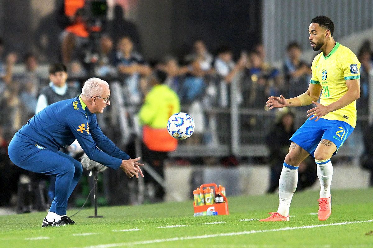 E pe făraș după umilința istorică din Argentina - Brazilia! 4 posibili înlocuitori ai selecționerului: a apărut un nume-surpriză