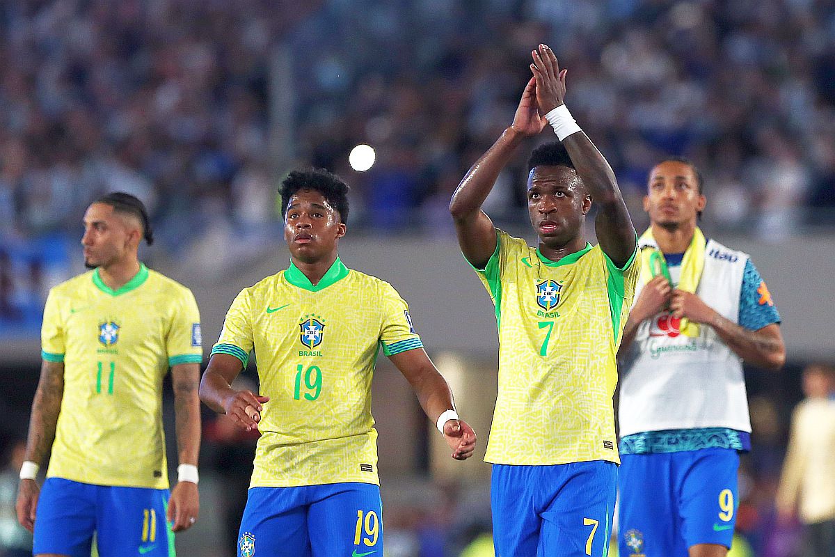 Fostul internațional brazilian n-a mai rezistat: „Și într-un picior ar fi numărul 10! Vă blochez!”