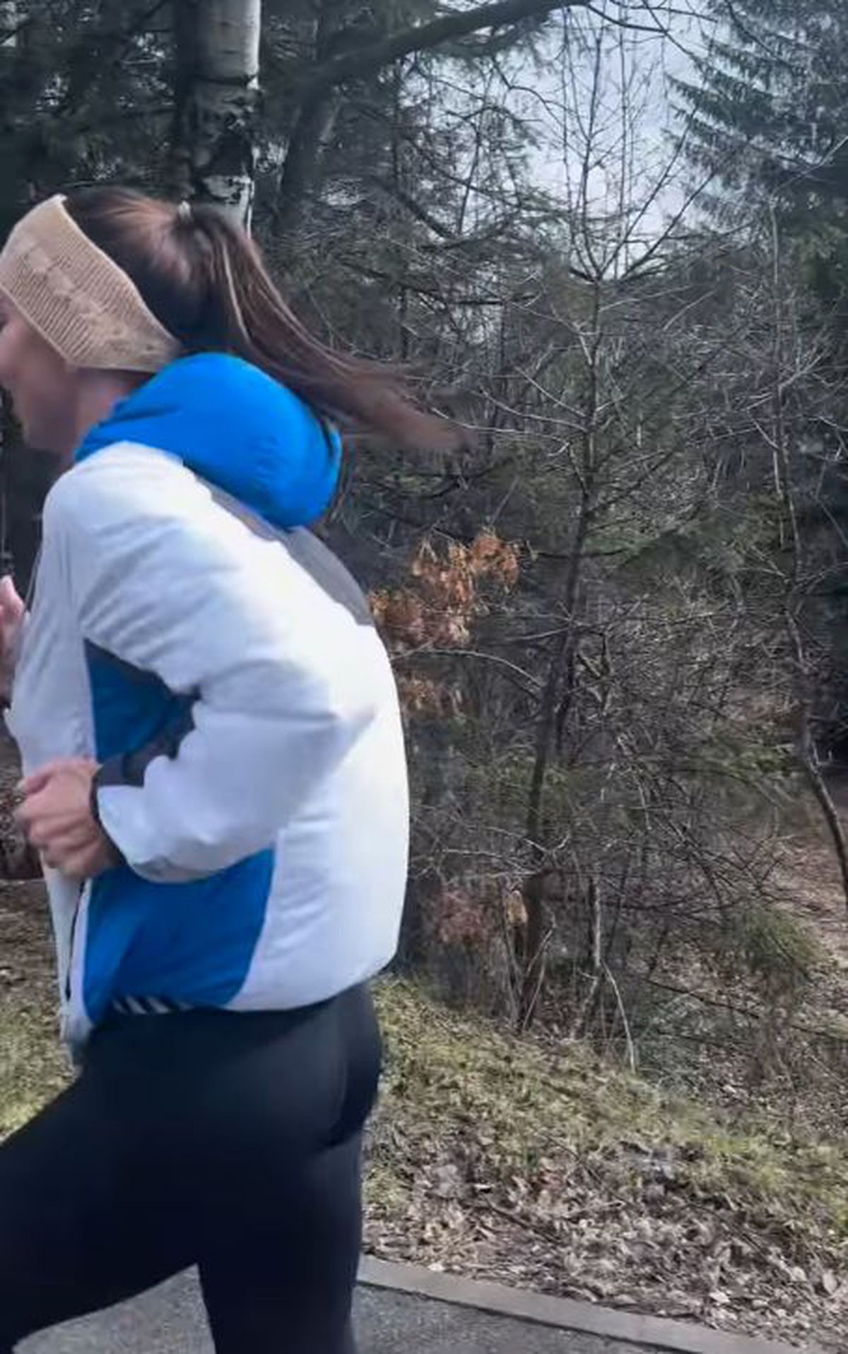 Simona Halep s-a filmat pe străzile din Poiana Brașov și a publicat imaginile pe Internet » Meciul pentru care se pregătește