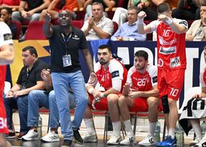 Dinamo schimbă antrenorul: „M-au anunțat de față cu jucătorii că nu voi mai continua”