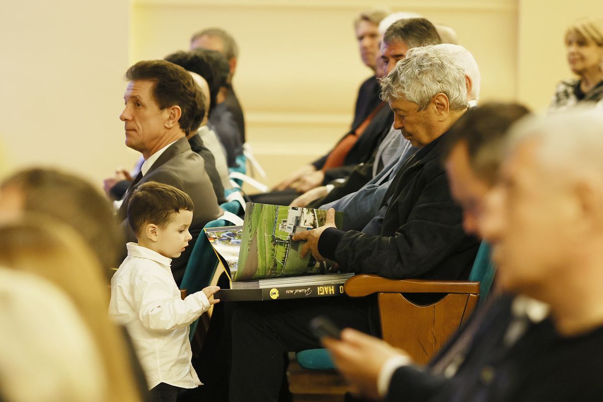 Marilena Hagi, surprinsă într-o ipostază neașteptată la lansarea autobiografiei soțului ei