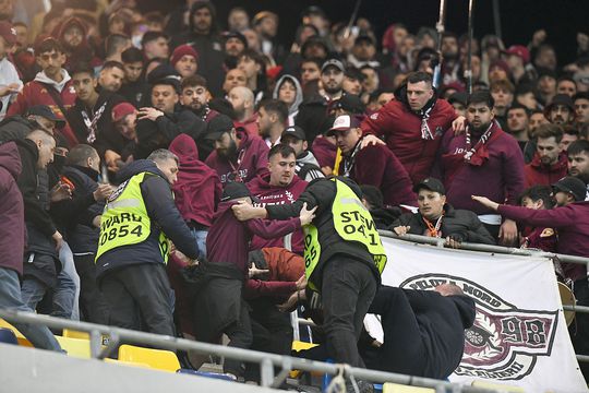 Galeria Rapidului la 3-3 cu FCSB // foto: Cristi Preda (GSP)