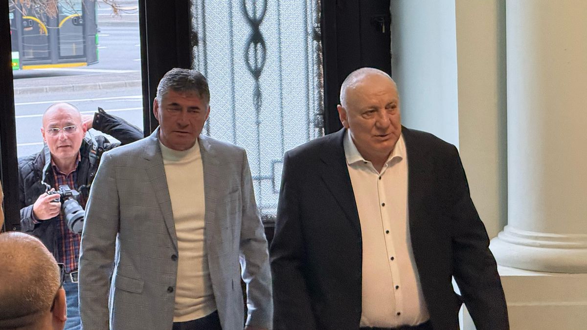 Gică Hagi și-a lansat cartea autobiografică „Drumul meu”