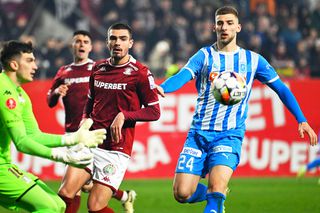 Un oficial „aruncă în aer” Rapid - Craiova: „Sunt influențe, se fac dintr-o anumită zonă”