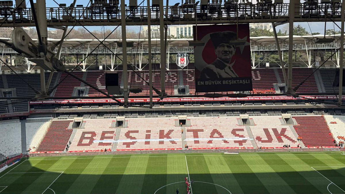 Umilință totală pentru Arena Națională! » Ce am găsit pe Tüpraş Stadium din Istanbul: dotări SF la VIP