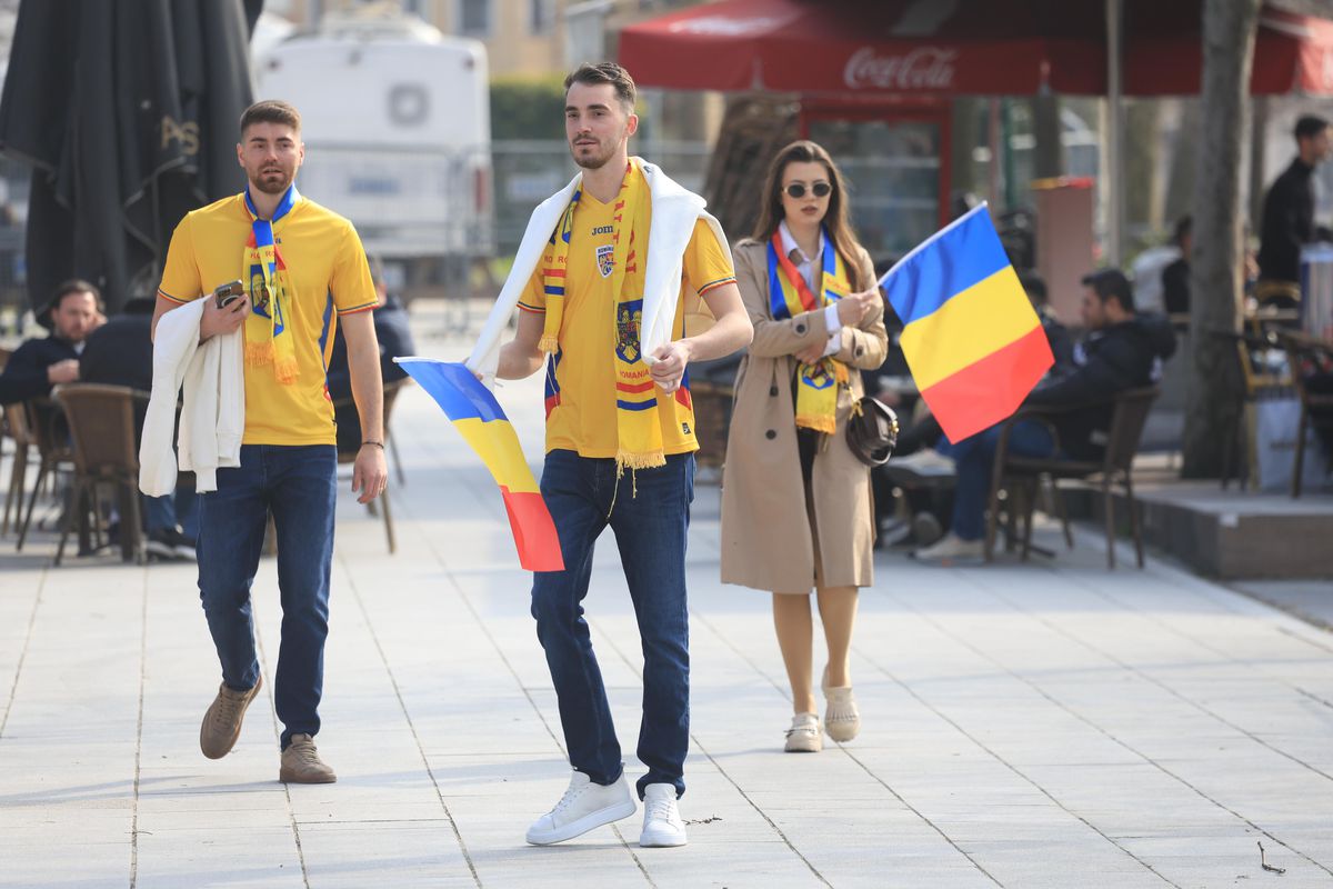 Imagini din jurul stadionului înainte de Turcia - România