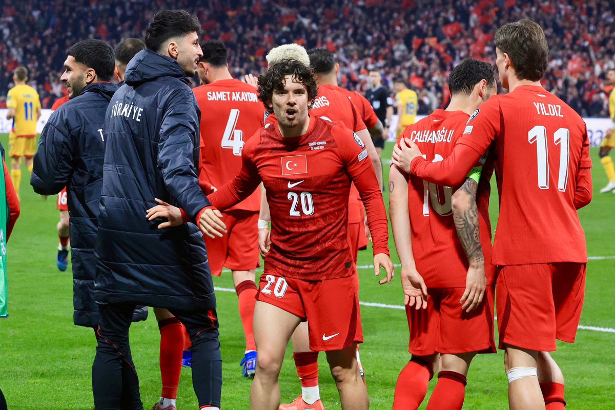 Golul lui Ferdi Kadioglu din Turcia - România