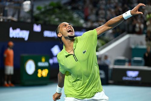 Arthur Fils sărbătorind calificarea în semifinale la Miami Foto: Imago Images