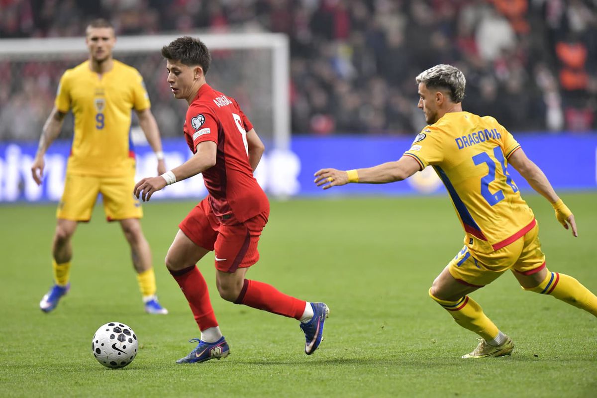 Mircea Lucescu a plecat în timpul interviului și l-a scos din sărite pe Craioveanu: „Pe ei nu s-a supărat?! A stat o oră la îmbrățișări”