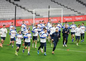 FIFA a numit cei doi jucători care pot decide barajul: „România are un «factor X» în lot”