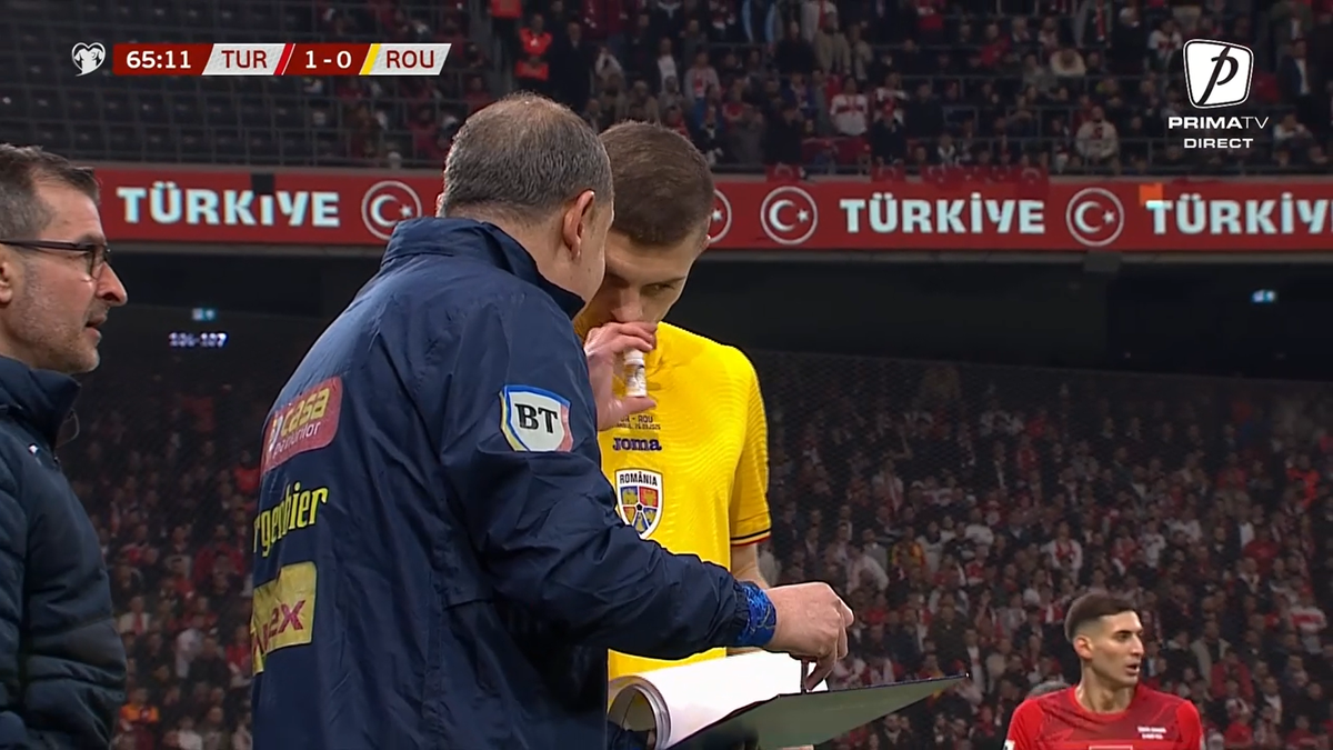 Gestul făcut de Florin Tănase fix înainte să intre pe teren în barajul Turcia - România