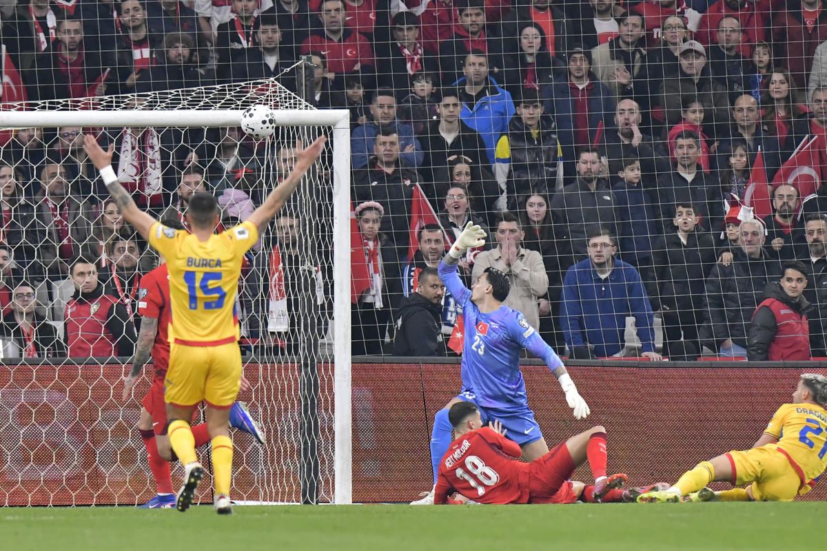 Ce s-a întâmplat pe gazon, imediat după Turcia - România: scenele pentru istorie cu Mircea Lucescu, la ultimul meci mare al carierei