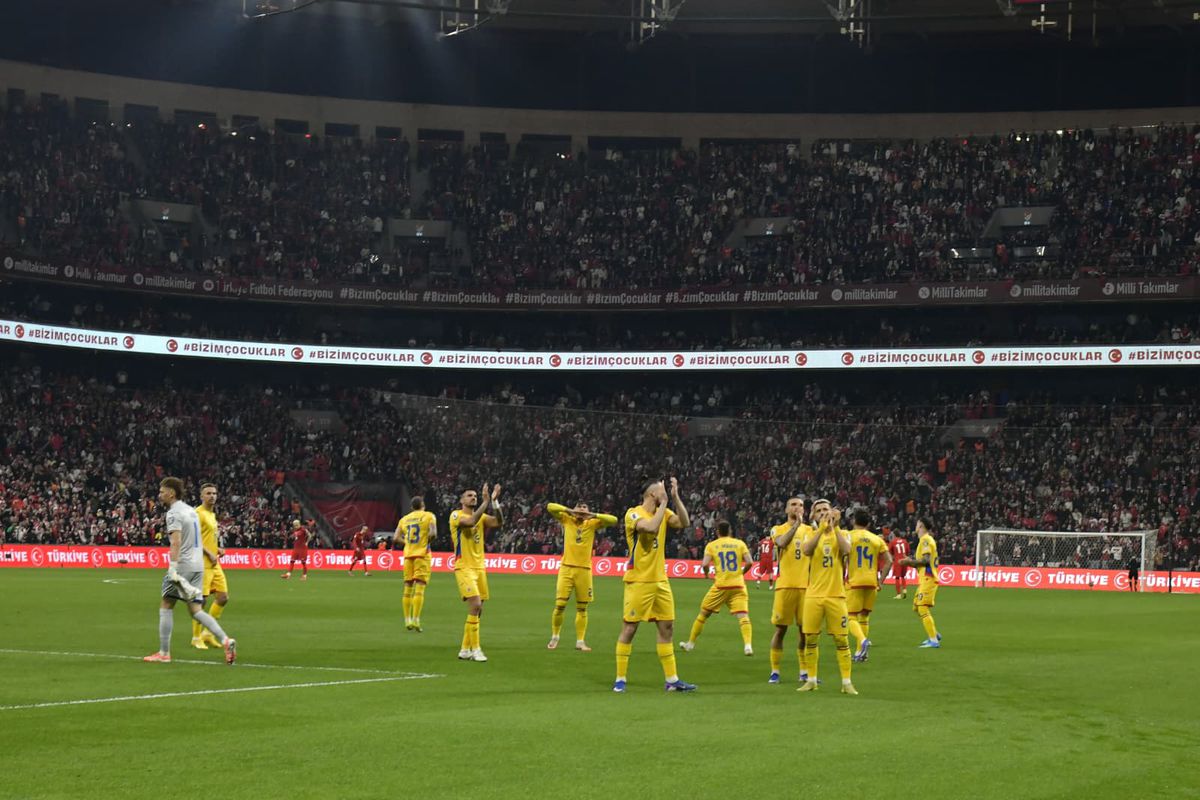 Ce s-a întâmplat pe gazon, imediat după Turcia - România: scenele pentru istorie cu Mircea Lucescu, la ultimul meci mare al carierei