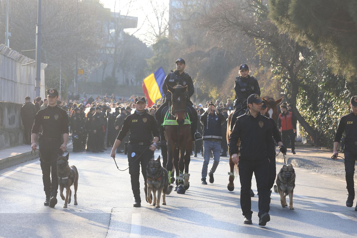 Cum a văzut Constantin Budescu meciul de la Istanbul: „Guler, în afară de pasa aia...”