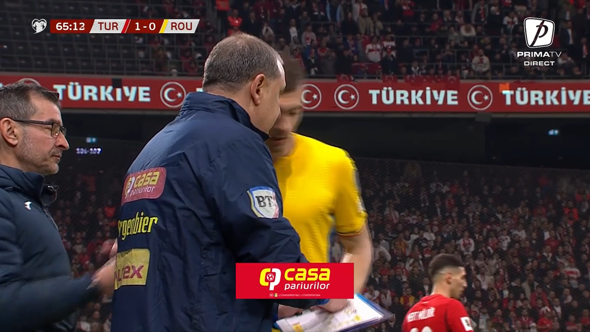 Gestul făcut de Florin Tănase fix înainte să intre pe teren în barajul Turcia - România