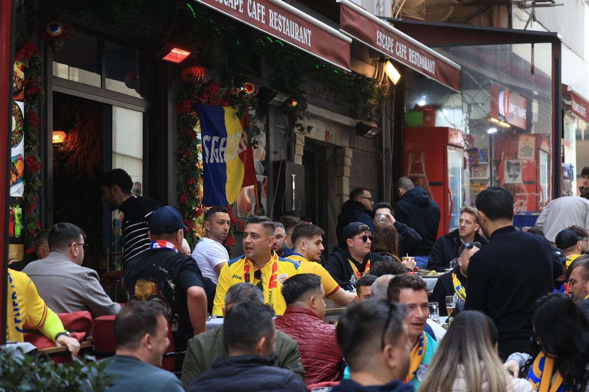 Deputatul român era la „șpriț" » Reperat printre suporterii români, pe terasele din Istanbul