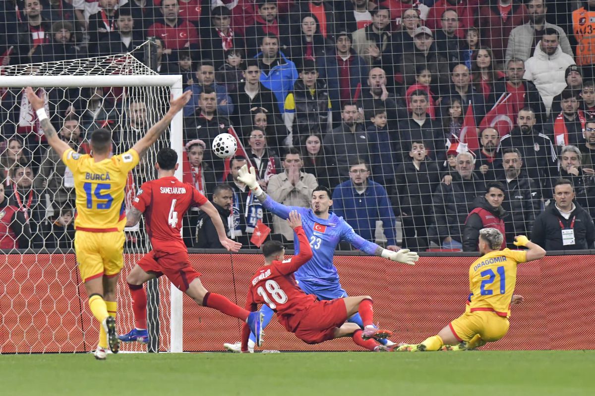 Vincenzo Montella s-a răstit la un jurnalist român: „Dacă faceți o greșeală într-un articol, dumneavoastră vă dați demisia?!”