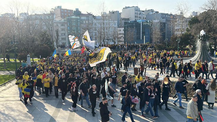 Imagini cu suporterii înainte de Turcia - România / foto: GSP.ro