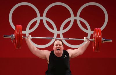 Sportivele transgender nu vor mai avea dreptul de participare la categoria feminină a competițiilor olimpice: „Nu ar fi corect”