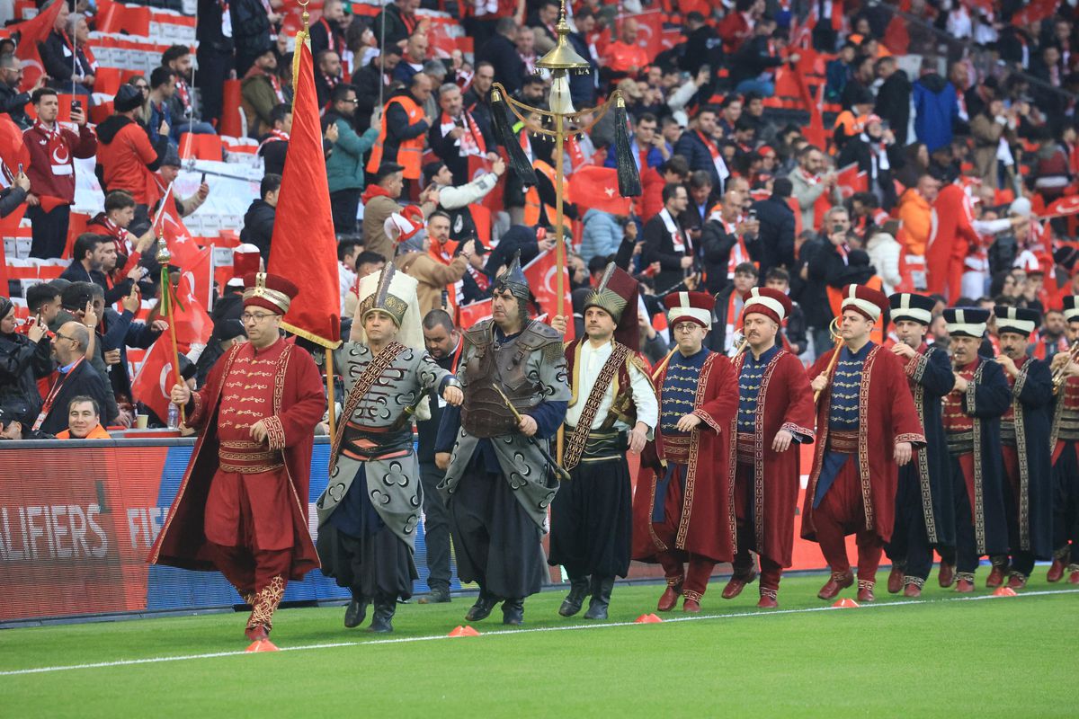 Rusescu și Bourceanu s-au pronunțat pe echipa de start alesă de Mircea Lucescu