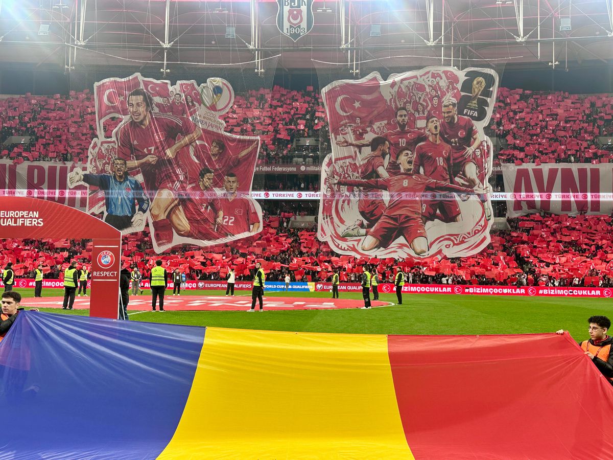 Turcii ne-au redus la tăcere „Zidul Galben”! Iată ce reprezenta scenografia 3D afișată la start + ce s-a întâmplat la imn