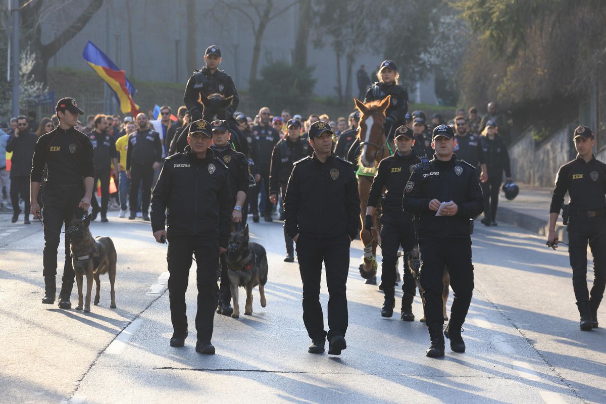 Cum a văzut Constantin Budescu meciul de la Istanbul: „Guler, în afară de pasa aia...”