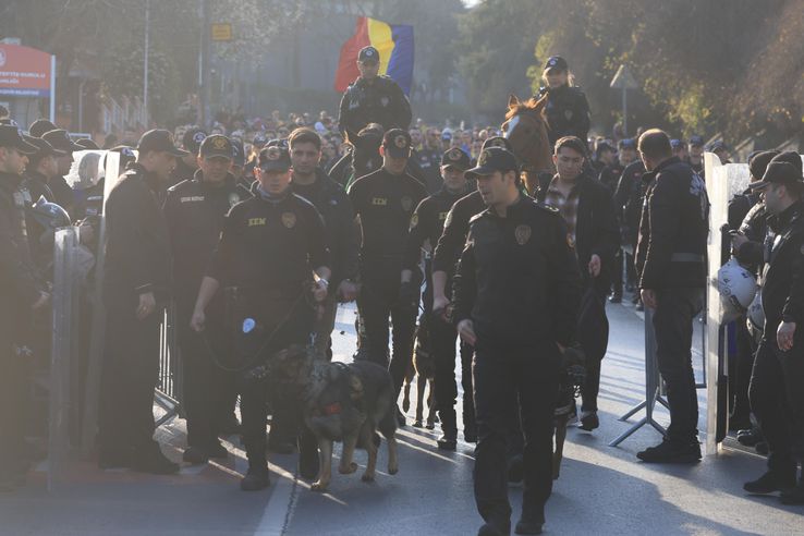 Imagini cu suporterii înainte de Turcia - România / foto: GSP.ro