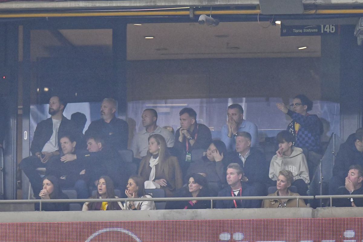 Mircea Lucescu a plecat în timpul interviului și l-a scos din sărite pe Craioveanu: „Pe ei nu s-a supărat?! A stat o oră la îmbrățișări”