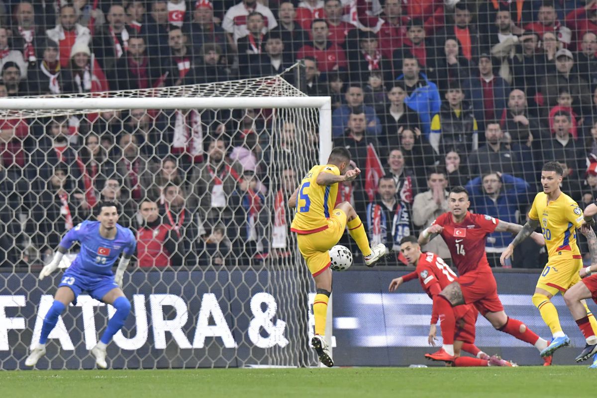 Ce s-a întâmplat pe gazon, imediat după Turcia - România: scenele pentru istorie cu Mircea Lucescu, la ultimul meci mare al carierei