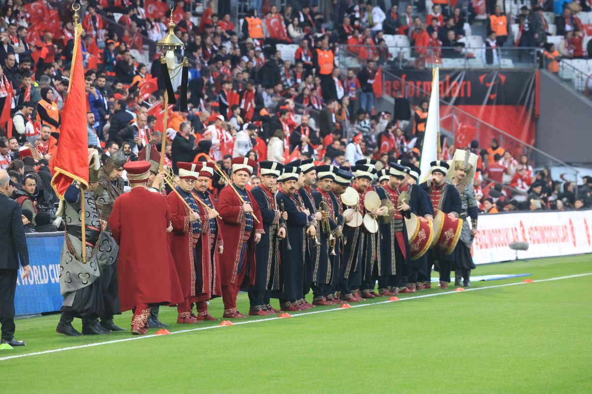 Rusescu și Bourceanu s-au pronunțat pe echipa de start alesă de Mircea Lucescu