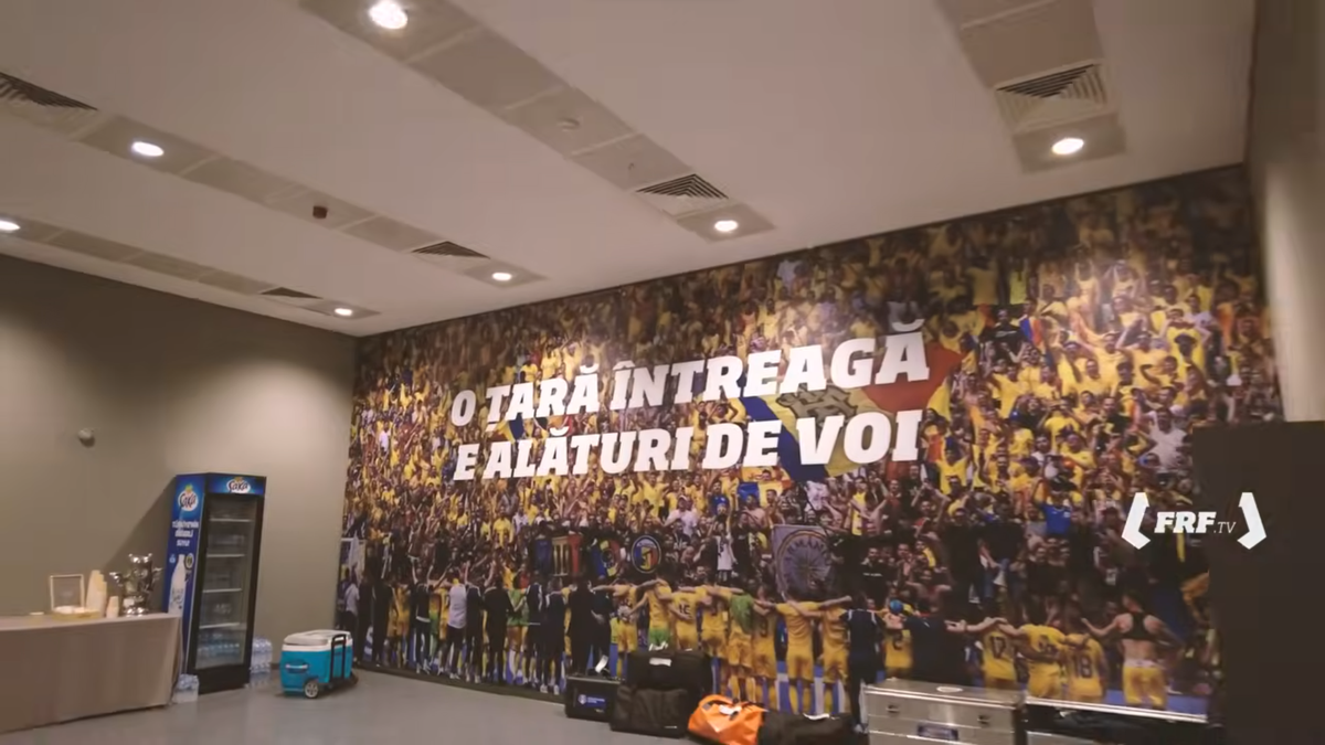 Cele 3 mesaje tapetate în vestiarul României de la Tüpraş Stadium