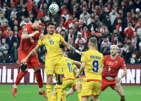 Propune REVOLUȚIA, după Turcia - România: „Poate domnul Hagi?”