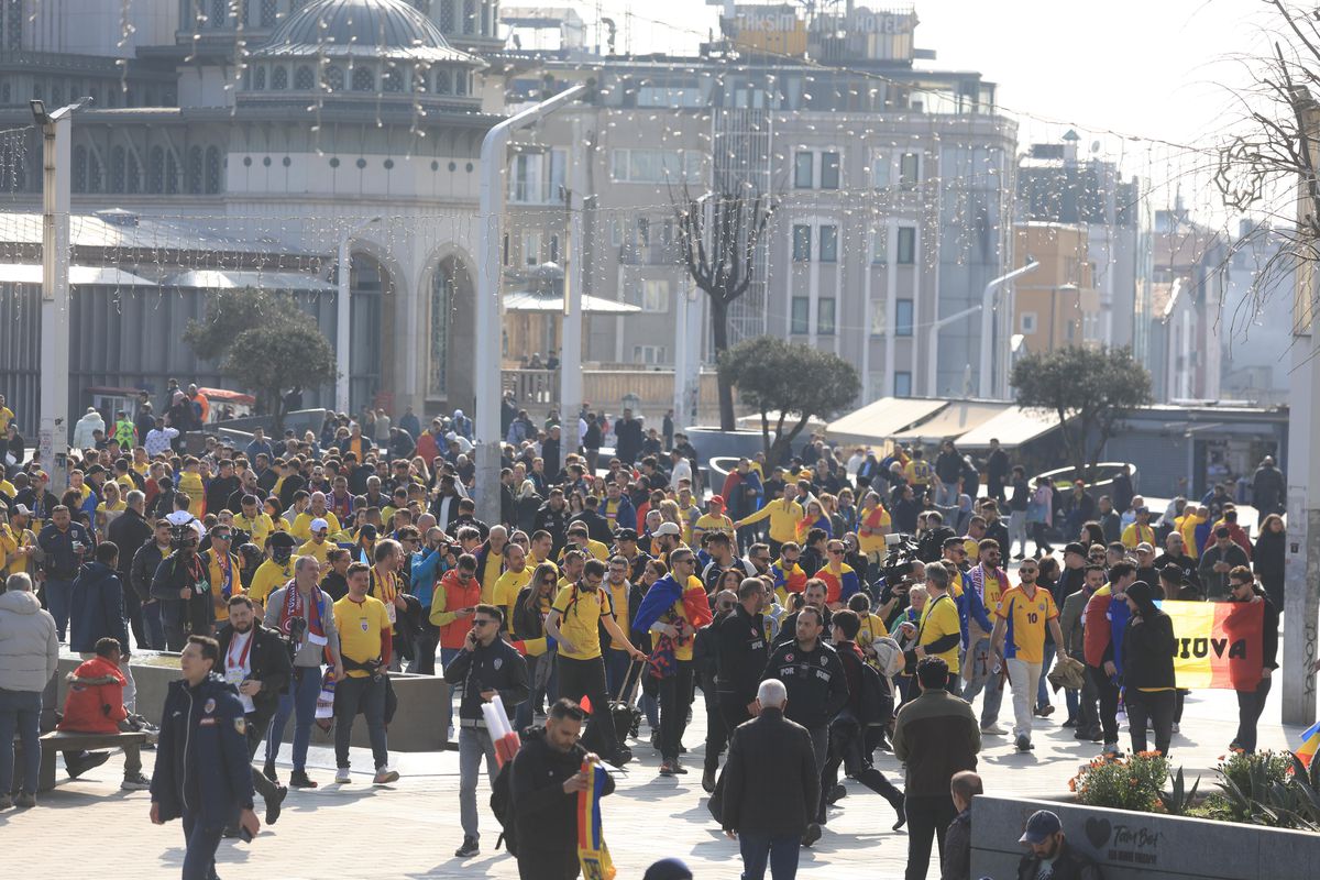 Deputatul român era la „șpriț" » Reperat printre suporterii români, pe terasele din Istanbul