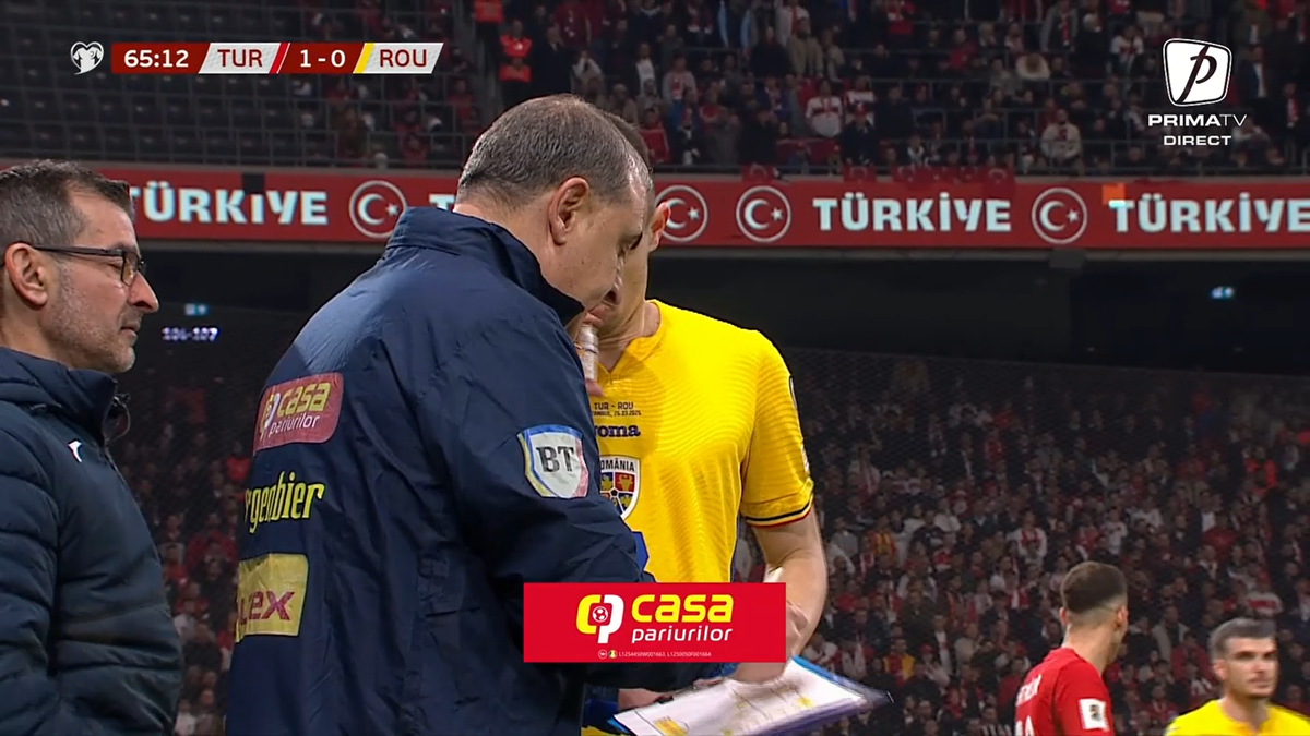 Gestul făcut de Florin Tănase fix înainte să intre pe teren în barajul Turcia - România