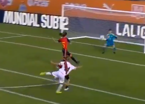 Fiul lui Iker Casillas îi calcă pe urme tatălui și deja strălucește în poartă
