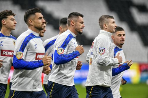 Kevin Ciubotaru (primul din stânga) a fost lăsat în afara lotului final pentru partida Turcia - România / foro: Cristi Preda GSP