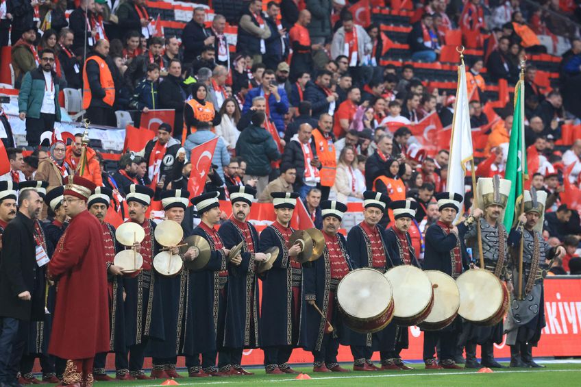 Imagini inedite: fanfară pe teren, înainte de Turcia - România // foto: Ionuț Iordache (GSP)