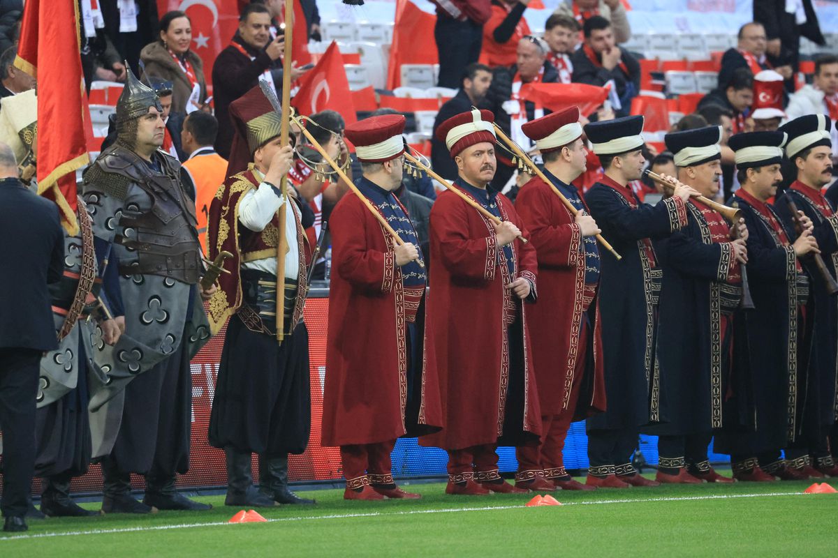 Rusescu și Bourceanu s-au pronunțat pe echipa de start alesă de Mircea Lucescu