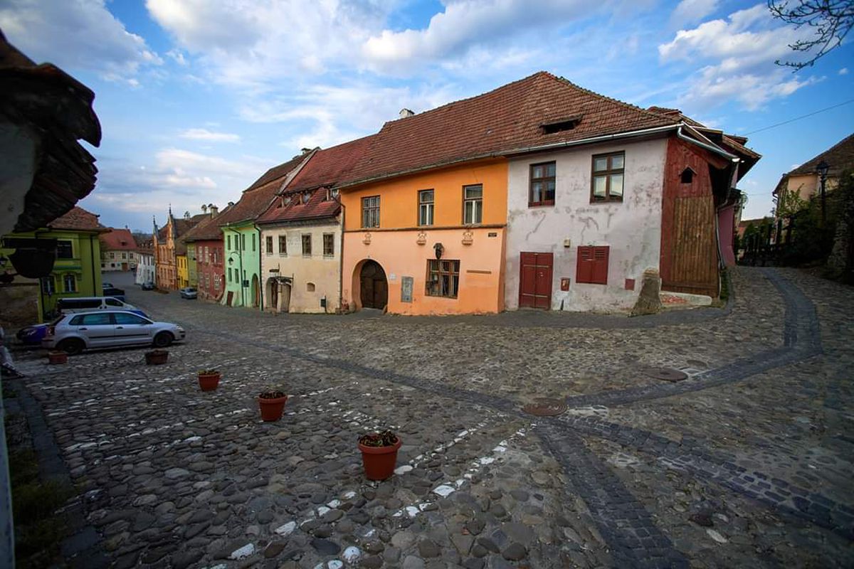 GALERIE FOTO „Pârtie” în plină primăvară: în cât timp au parcurs reporterii GSP distanța București - Brașov