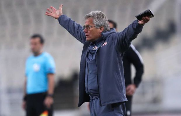 Bölöni atacă după ultimele rezultate: „Ne-au privat de puncte în ultimele meciuri. O s-aducem arbitri din Mongolia”