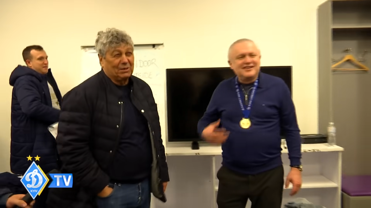 Mircea Lucescu, așa cum nu l-ați mai văzut! A fost aruncat în sus și udat cu șampanie în vestiar