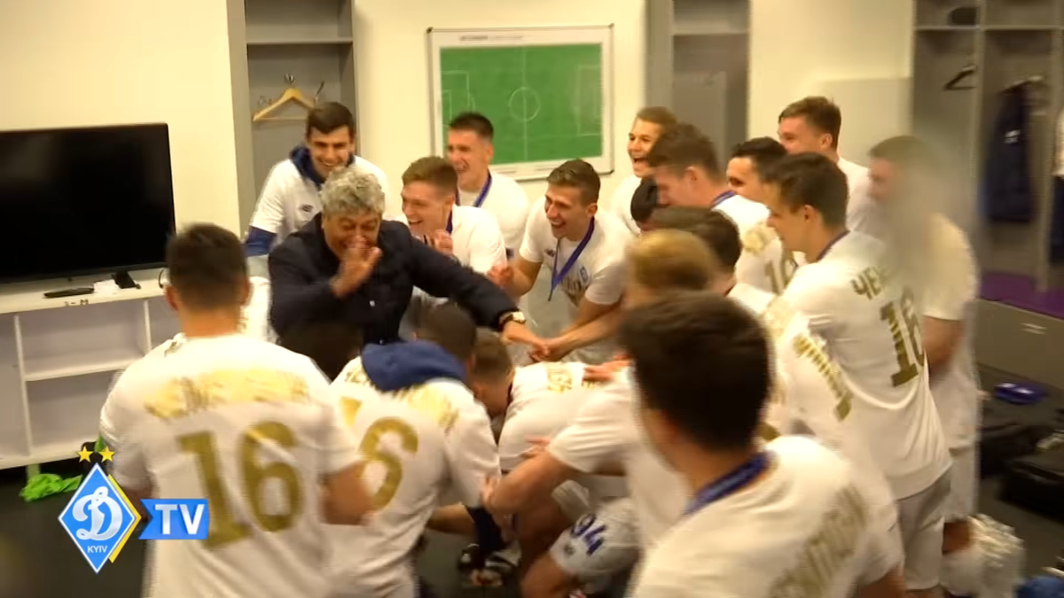 FOTO Mircea Lucescu a ieșit campion cu Dinamo Kiev. Imagini din vestiar