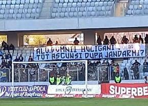 Niciun meci fără incidente! Jandarmii au intervenit în forță la derby-ul U Cluj - Petrolul
